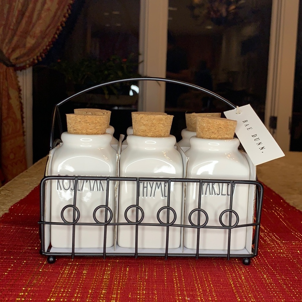 RAE DUNN SPICE CANISTERS IN METAL CADDY NEW & MINT! Also makes a Perfect Gift!